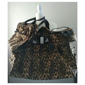 🌸 4 Item Travel Tote Set Leopard Print